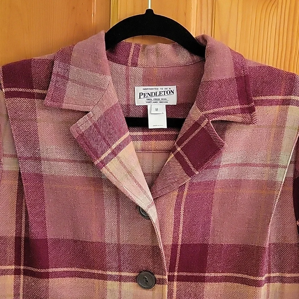 Stylish plaid wool shacket - Picture 3 of 6